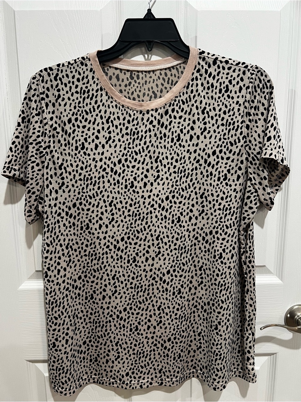 Source Unknown Cream Short Sleeve Tee with Black Spot Print